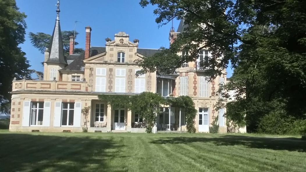 Château de Maucouvent Challuy Exterior foto