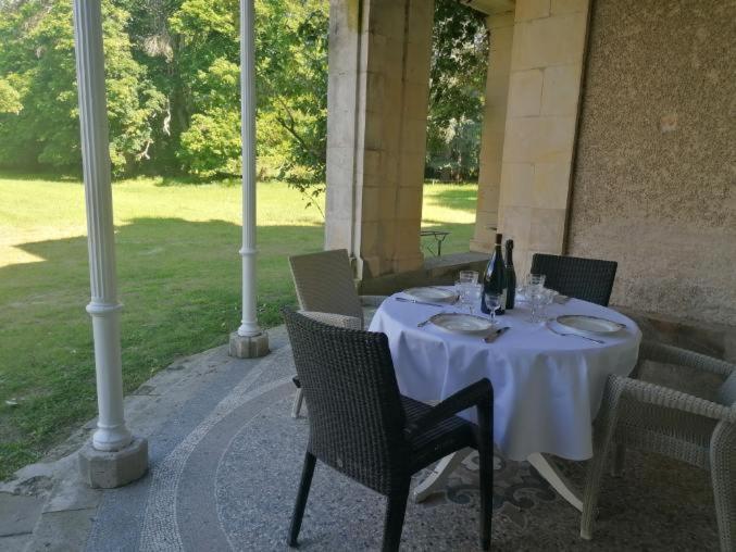 Château de Maucouvent Challuy Exterior foto
