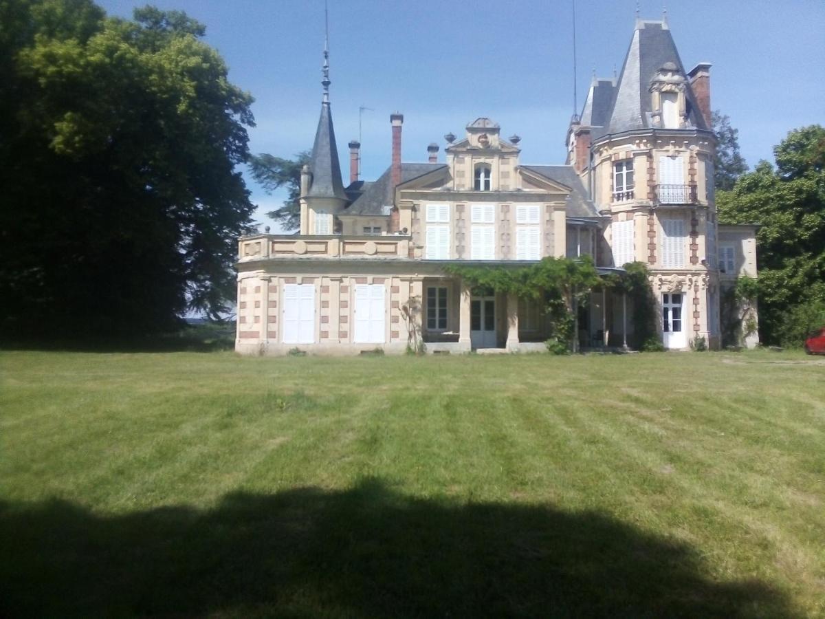 Château de Maucouvent Challuy Exterior foto